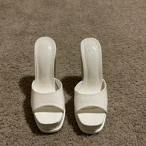 White high heels size 7.5